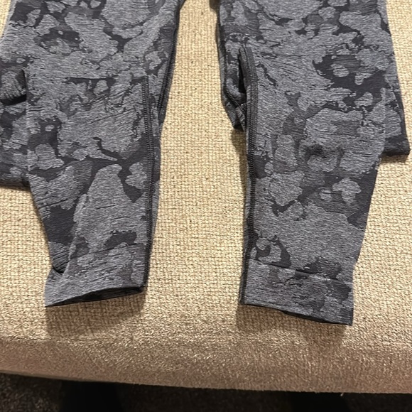 Gymshark leggings - Picture 2 of 3